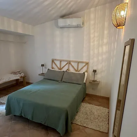 La Casita Di Tito Feriehus *